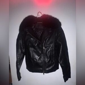 Tahari faux leather moto jacket. Detachable fur collar.